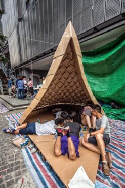 Tonji Construction Festival: Impresionantes estructuras de cartón 5
