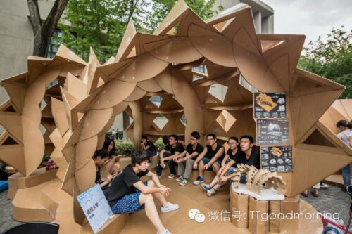 Tonji Construction Festival: Impresionantes estructuras de cartón 11